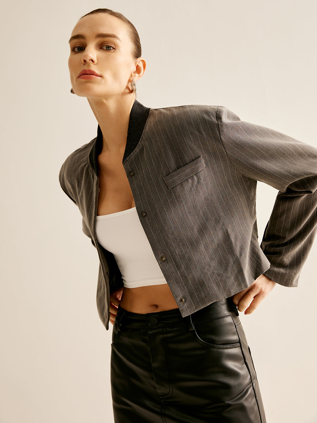 Veste Cropped Rayée | Col Montant | Coupe Contemporaine
