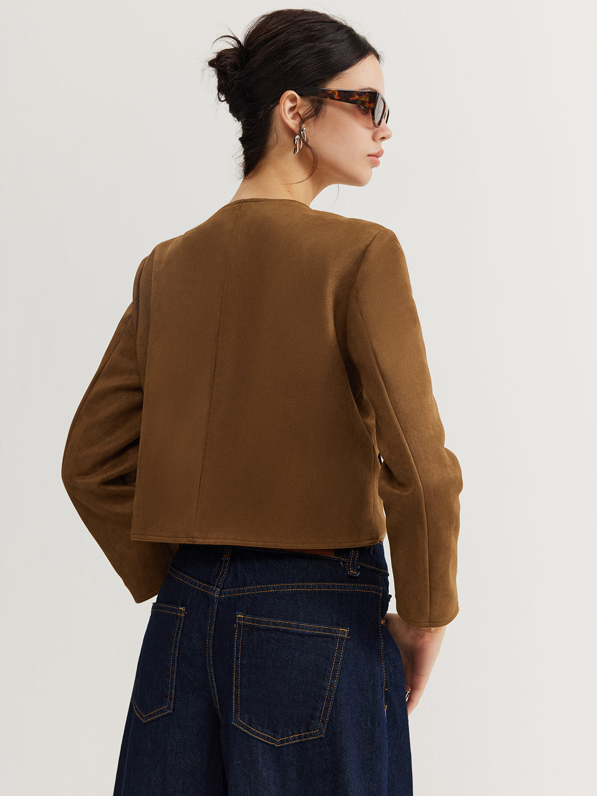 Veste Cropped Bouton Fondamentale | Silhouette Minimaliste | Col Rond
