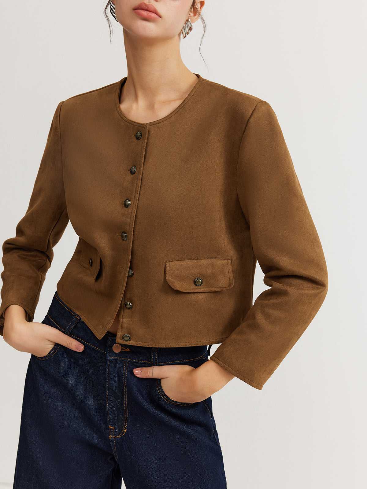 Veste Cropped Bouton Fondamentale | Silhouette Minimaliste | Col Rond