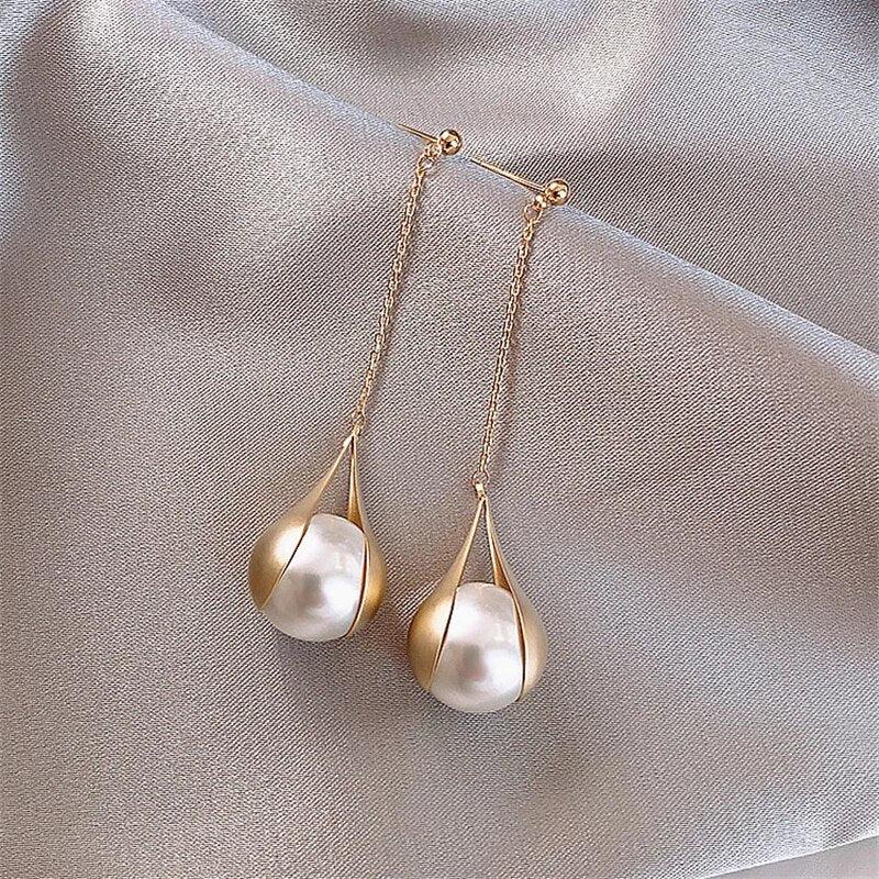 Clarté Pearl Drop Earrings | Sculpted Gold Frame