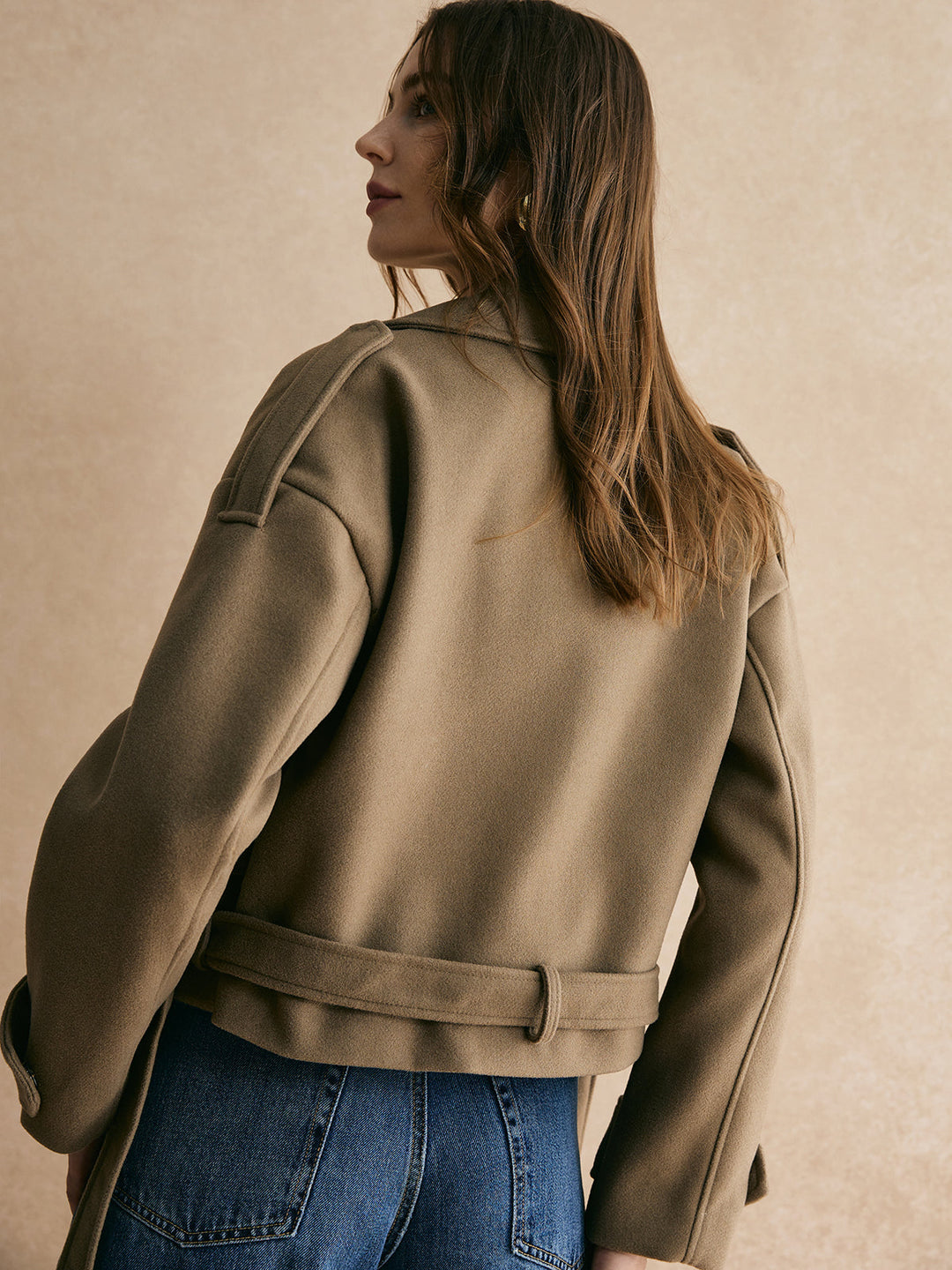 Cropped Wool-Blend Jacket | Structured Lapel | Modern Camel Style