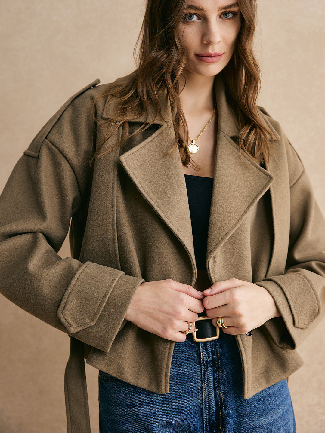 Cropped Wool-Blend Jacket | Structured Lapel | Modern Camel Style