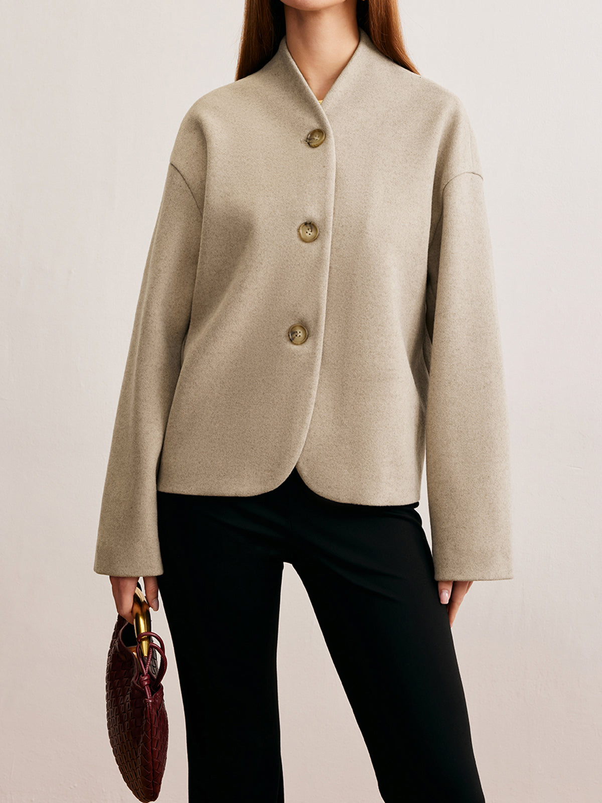 Veste Courte en Mélange de Laine | Col en V | Silhouette Minimaliste