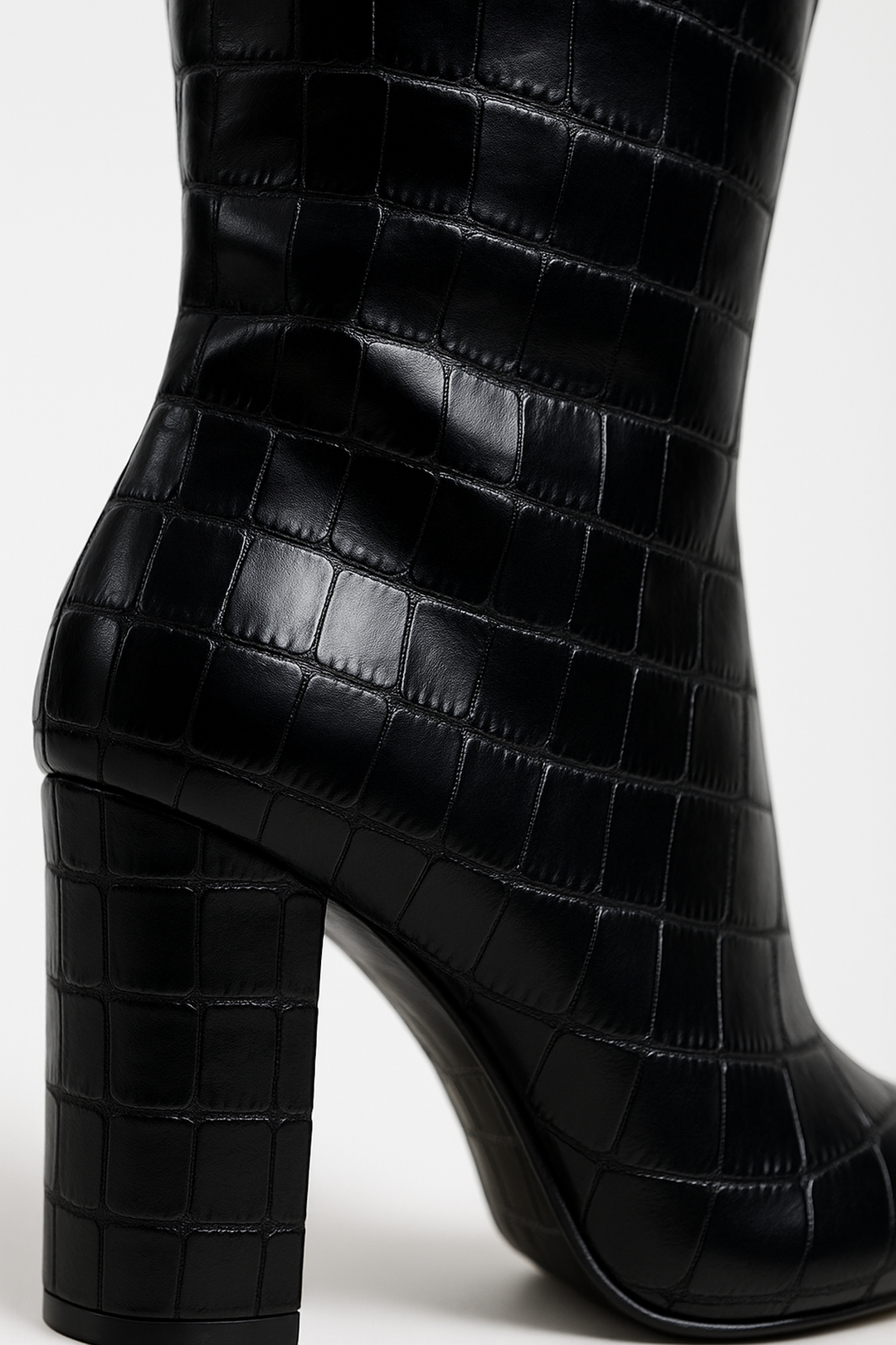 Métier Croc-Embossed Knee-High Boots | Pointed Toe | Block Heel