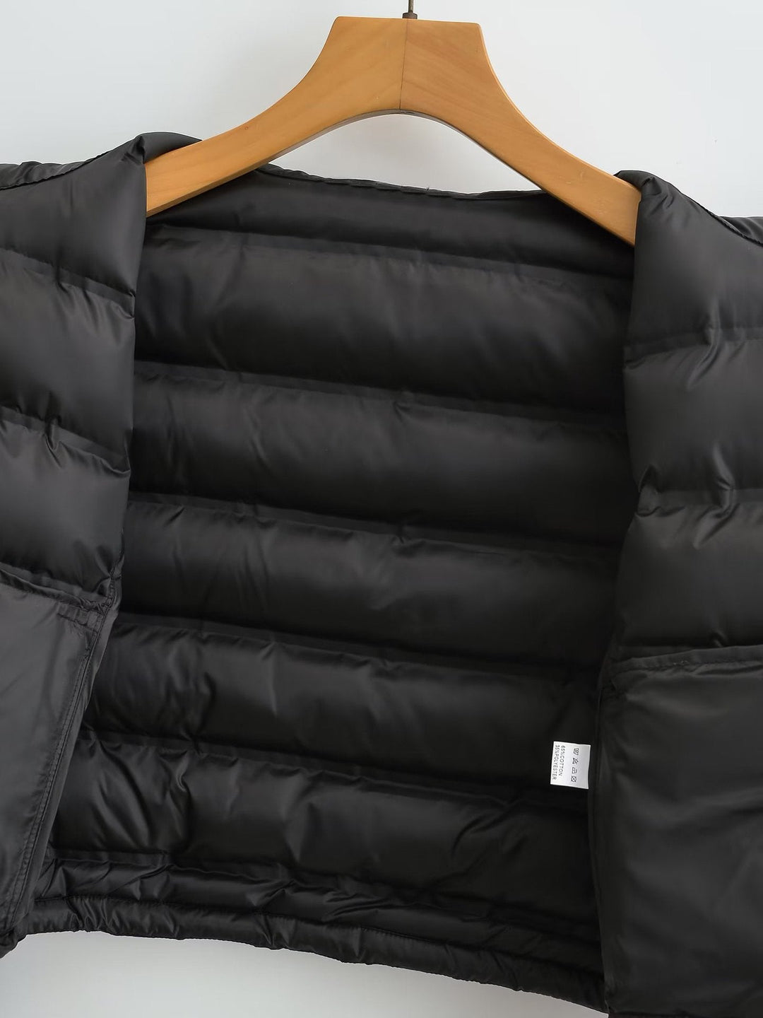 Short Puffer Jacket | Zip Closure | Cropped Fit